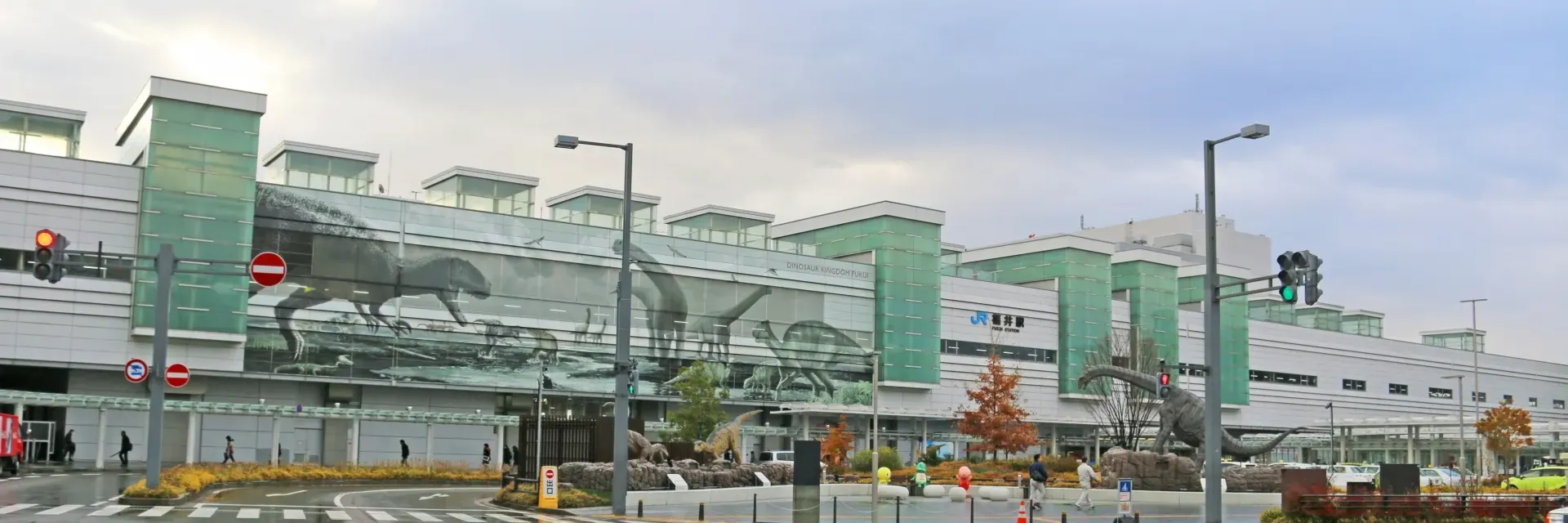 福井駅前の風景